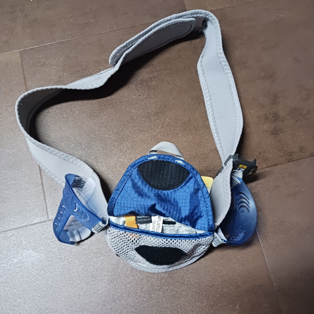 Nathan Hydration Belt Used 2 Small Water Bottle With Funny Pack For Your 🔑